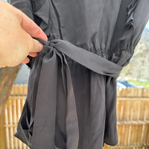 Banana Republic Black Silk Ruffle Elastic Tie Waist Top Blouse Medium - Picture 7 of 9